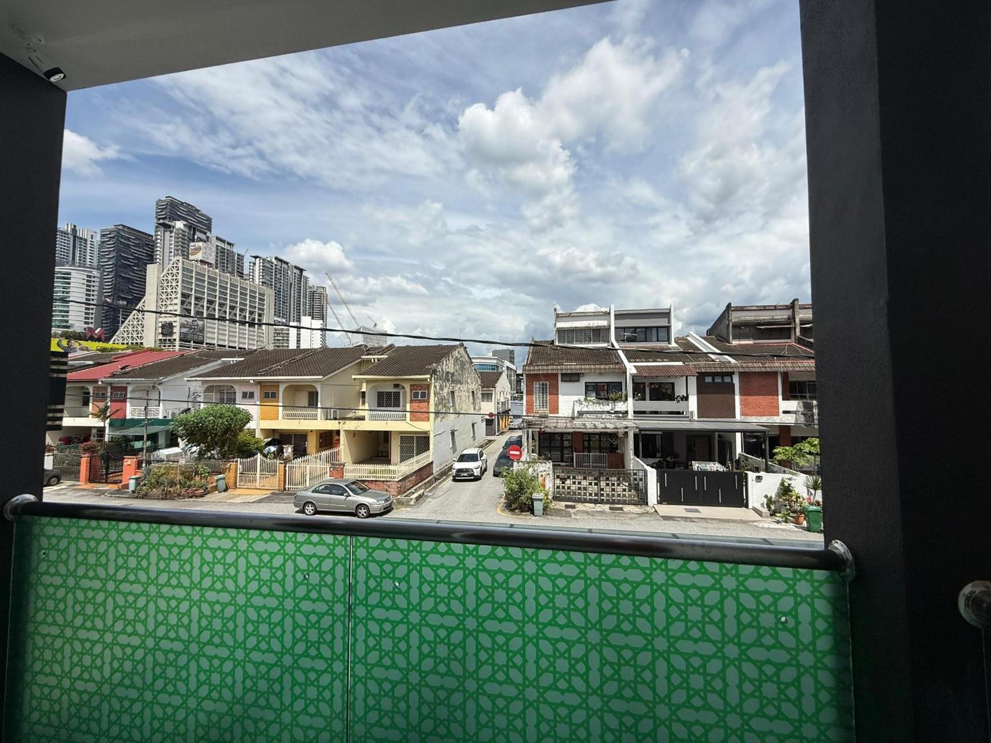 Prime Suite At Ampang - Individual Private Rooms Kuala Lumpur Exterior photo